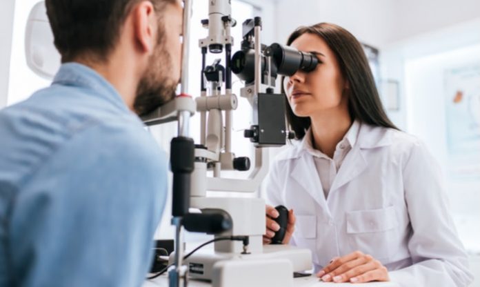 Is optometry a promising career in 2021-2025?